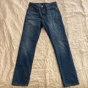 Levi 501’s Medium Wash